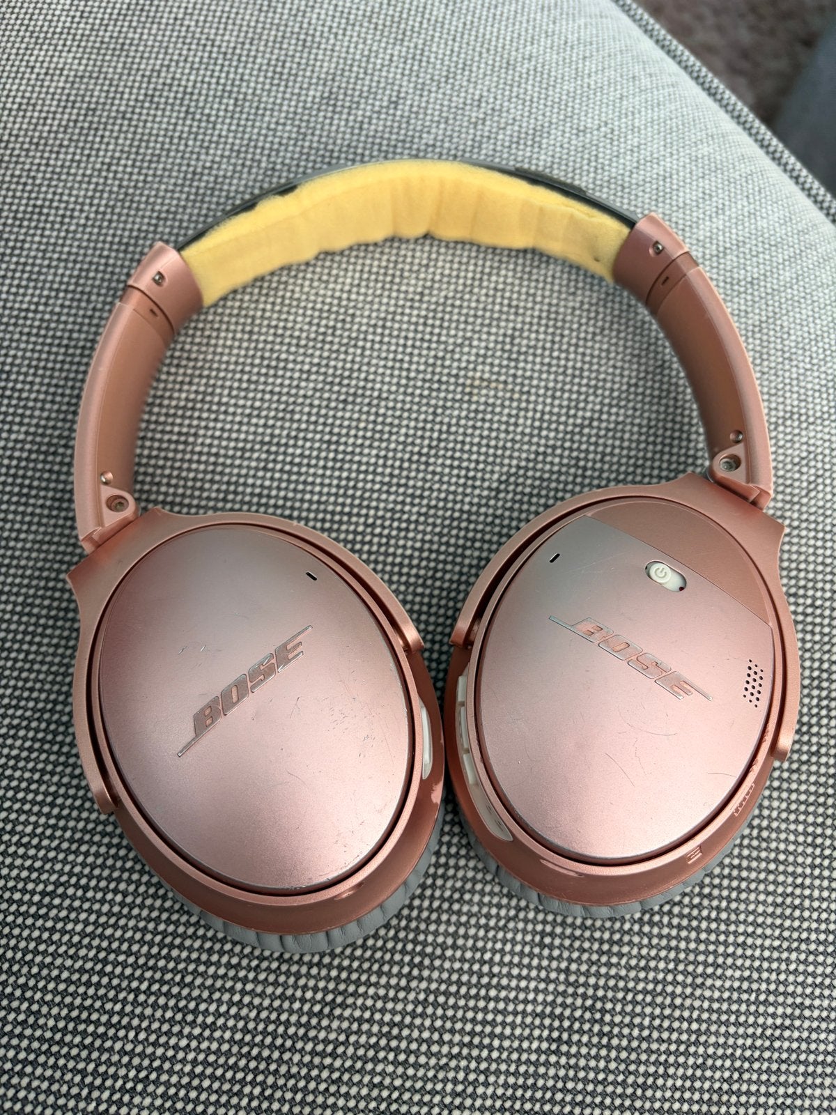 Bose QuietComfort 35 II Koptelefoon (rechterspeaker defect), Audio, Tv en Foto, Koptelefoons, Gebruikt, Bluetooth, Roze, Ophalen of Verzenden