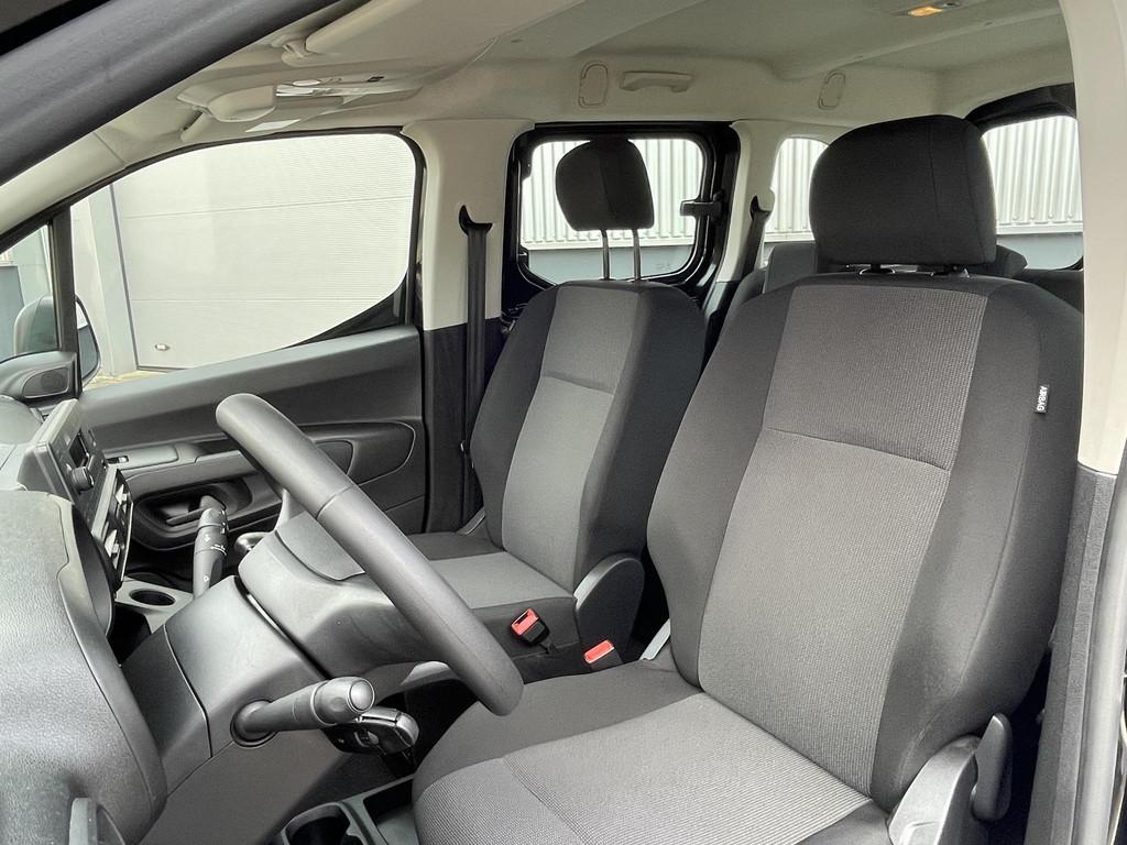 Toyota PROACE CITY Verso 1.2 Turbo Cool Comfort 5 Persoons, Auto's, Toyota, Voorwielaandrijving, Stof, Zwart, Bedrijf