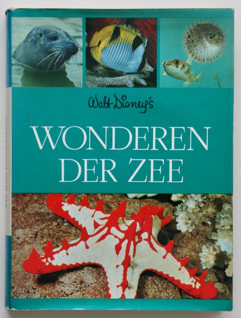 Walt Disney - Wonderen der zee (Hardcover met stofomslag), Boeken, Natuur, Ophalen of Verzenden, Gelezen, Natuur algemeen