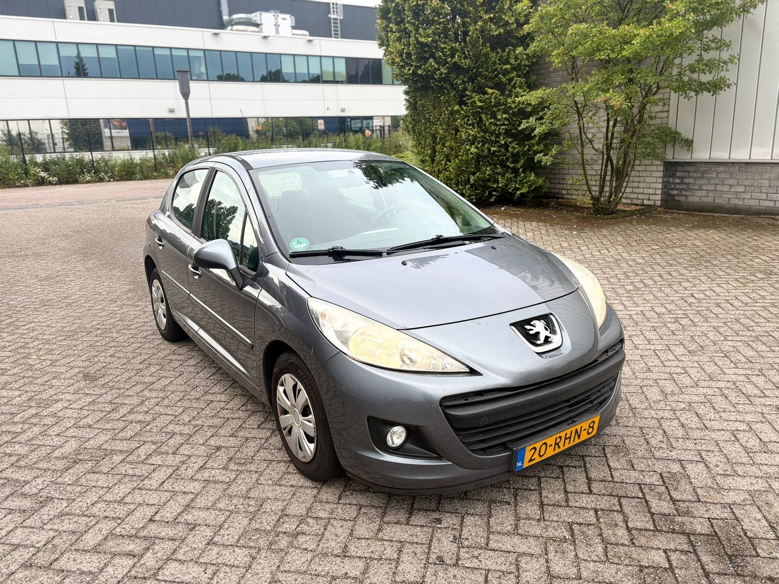 Peugeot 207 1.4 VTI 16V 5DRS 2011 Grijs Nieuwe APK, Auto's, Voorwielaandrijving, 1064 kg, 49 €/maand, Origineel Nederlands