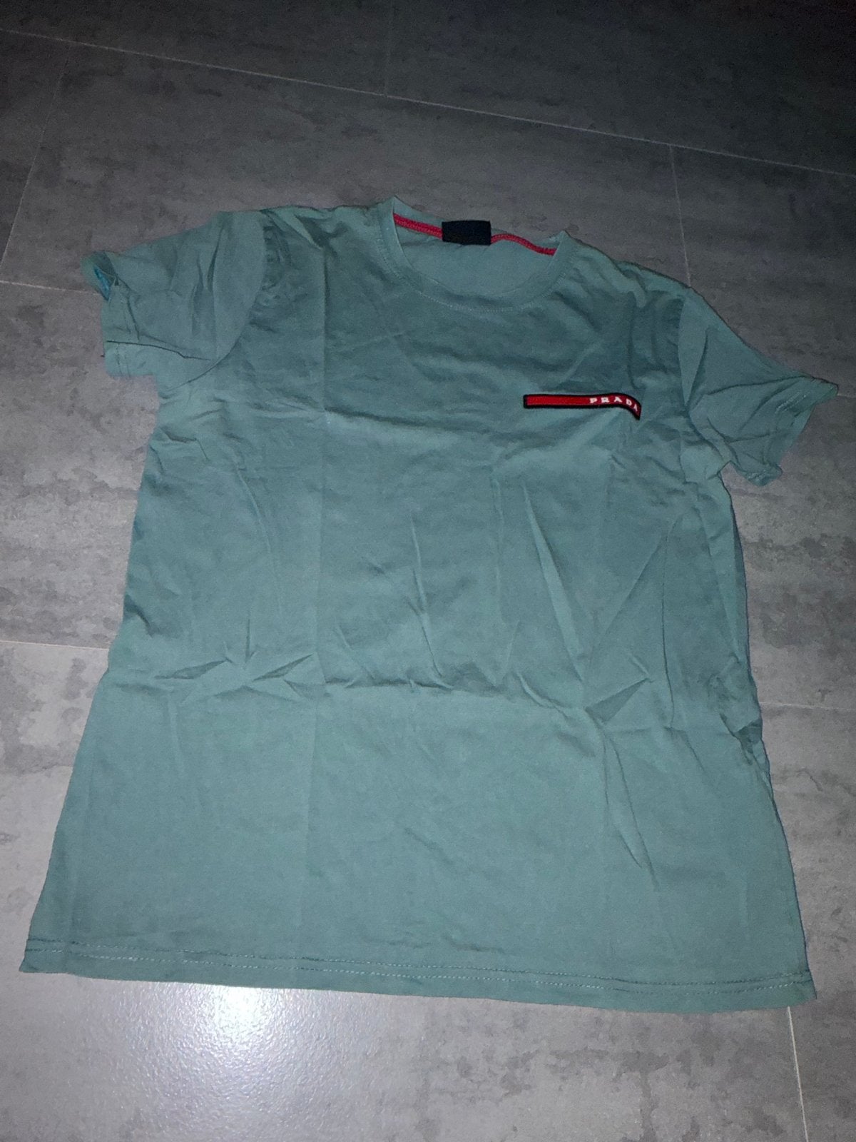 Prada T-shirt - Groen - Maat L, Kleding | Heren, Ophalen of Verzenden, Zo goed als nieuw, Maat 48/50 (M), Groen