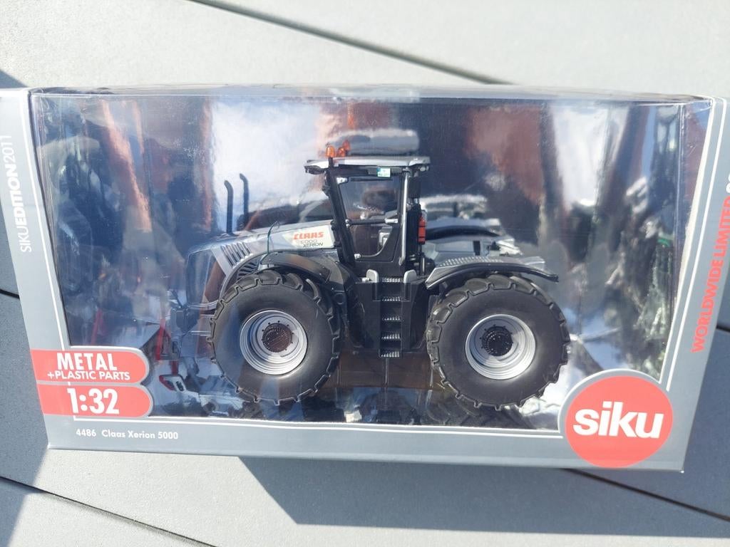 Claas xerion 5000 silver edition siku limited, Ophalen of Verzenden, Zo goed als nieuw, Tractor of Landbouw, SIKU