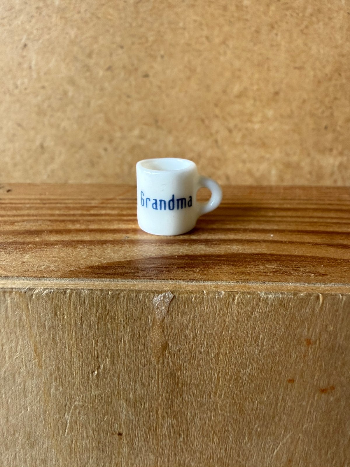 Beker voor oma - 1.2cm - porselein, Verzamelen, Poppenhuizen en Toebehoren, Ophalen of Verzenden, Zo goed als nieuw, Poppenhuis