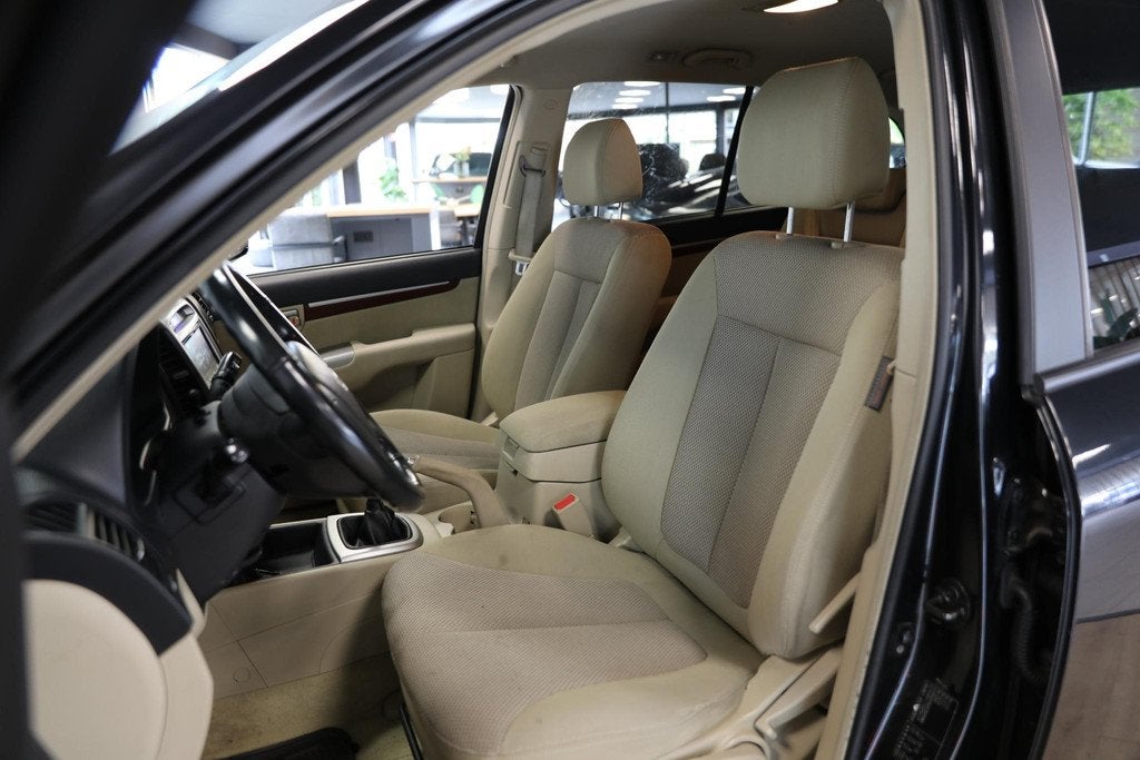 Hyundai Santa Fe 2.7i V6 Dynamic 7p. | Trekhaak | Youngtimer, Auto's, Hyundai, Voorwielaandrijving, Gebruikt, 2000 kg, Zwart