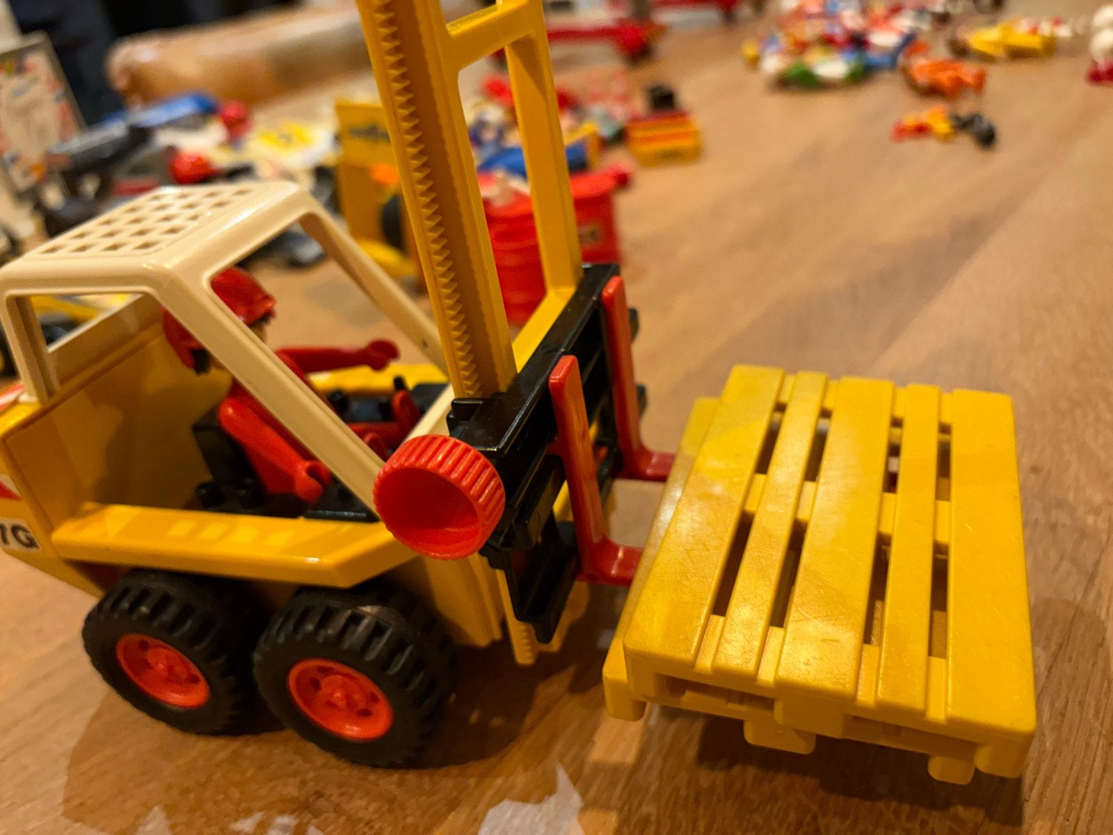 Playmobil Vorkheftruck met Pallets en Postbode, Ophalen of Verzenden, Gebruikt, Jongen of Meisje