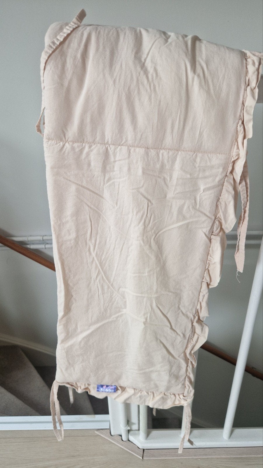 2x JUKKI stootkussen kinderbed,  Pastel Beige, 18030 cm, Kinderen en Baby's, Babywiegjes en Ledikanten, Ophalen of Verzenden, Zo goed als nieuw