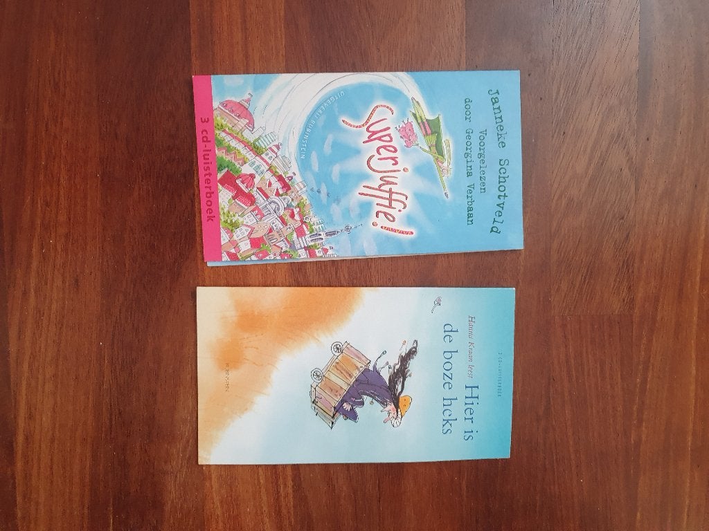 luisterboeken Superjuffie en Hier is de boze heks, Ophalen of Verzenden