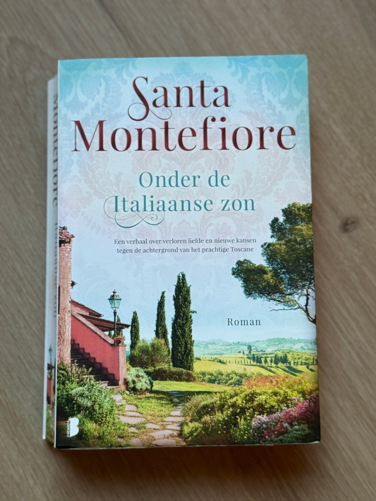 Onder de Italiaanse zon - Santa Montefiore, Ophalen of Verzenden, Gelezen