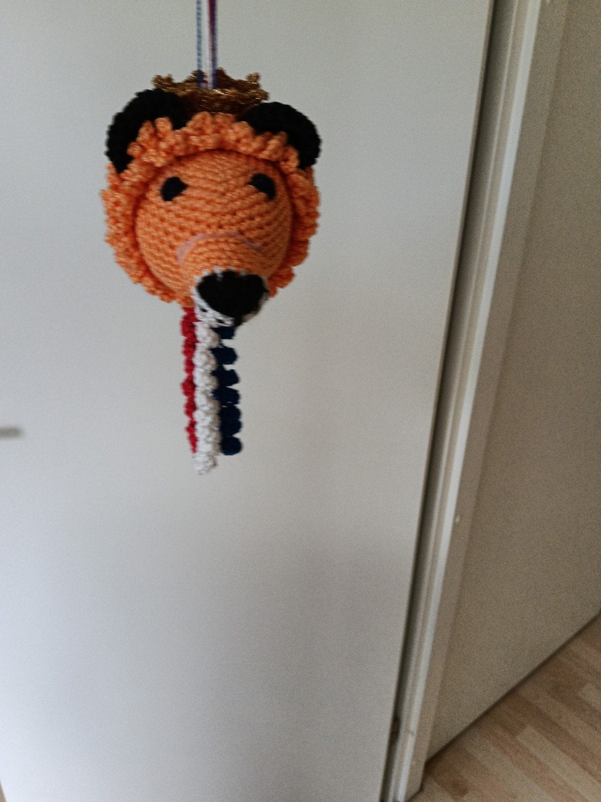 Gehaakte Oranje Leeuw met Kroon, Ophalen of Verzenden, Zo goed als nieuw