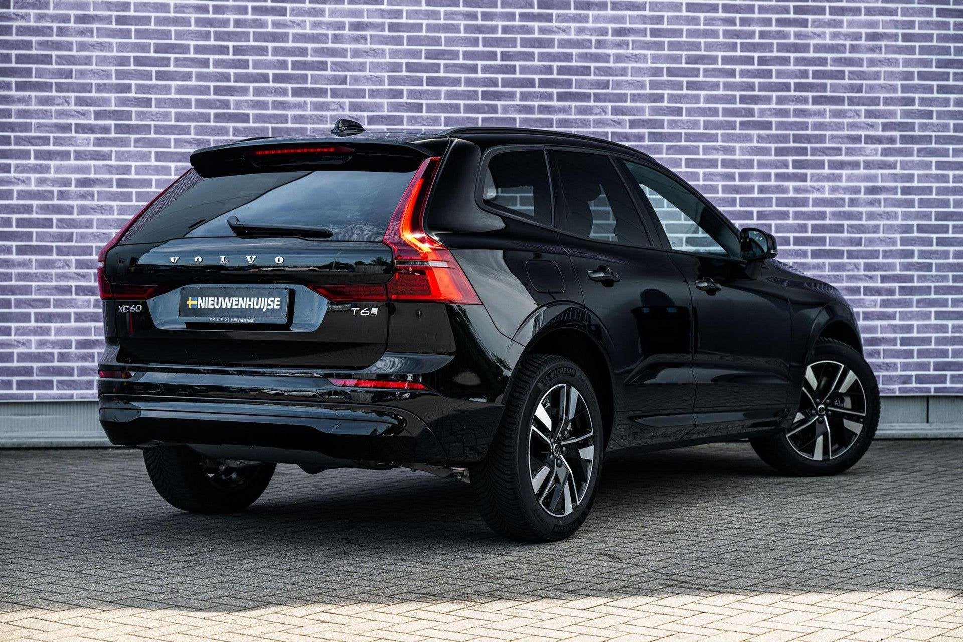 Volvo XC60 2.0 T6 Plug-in hybrid AWD Essential | Gratis Trek, Automaat, 12 maanden, Euro 6, 4 cilinders