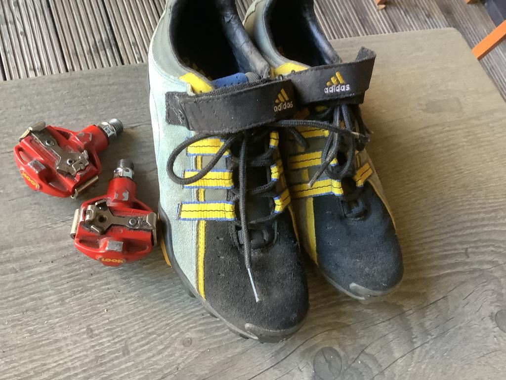 Adidas fietsschoenen met SPD pedalen - Maat 43, Ophalen, Gebruikt, Overige maten, Schoenen