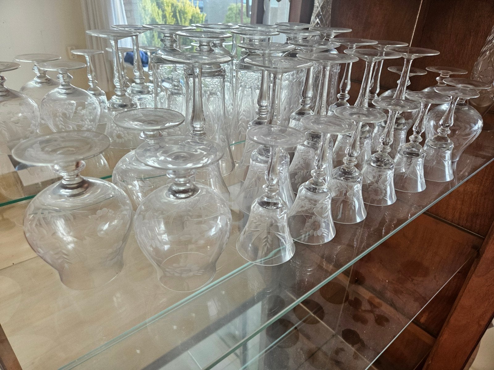 Complete set vintage gegraveerde glazen, Antiek en Kunst, Antiek | Glas en Kristal, Ophalen of Verzenden