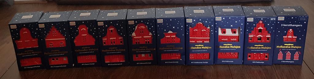 Rode Hollandse kerst huisjes nieuw in doosjes complete sets, Ophalen, Nieuw