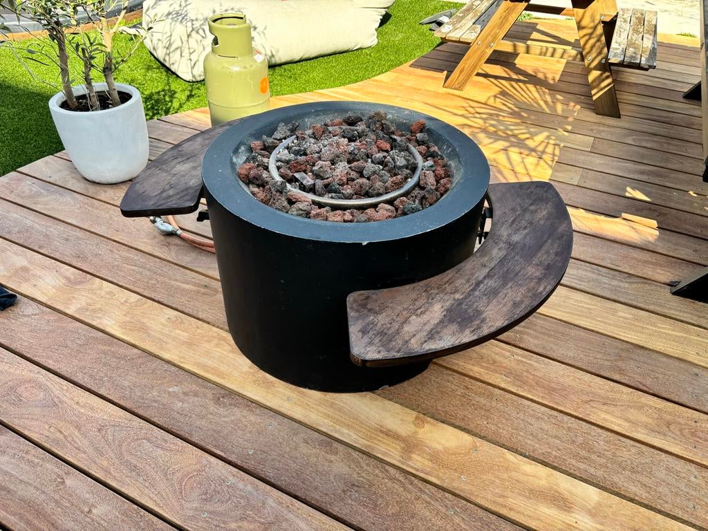 Vuurtafel met gasfles inclusief tafelcomponenten, Ophalen, Gebruikt