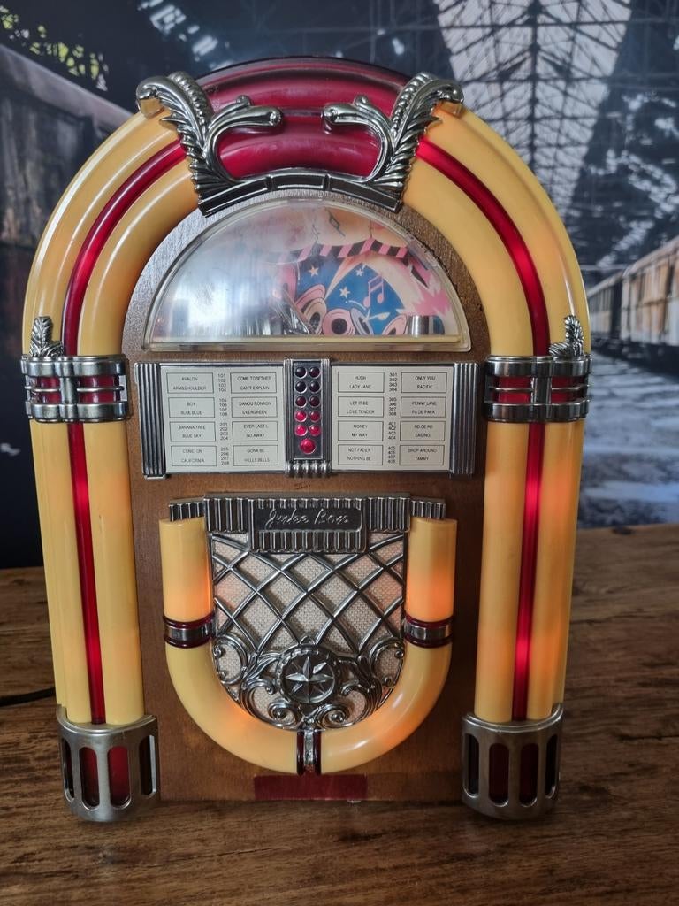 Jukebox Radio Cassette Speler - Retro Design, Verzamelen, Automaten | Jukeboxen, Ophalen of Verzenden, Zo goed als nieuw, 1970 tot heden