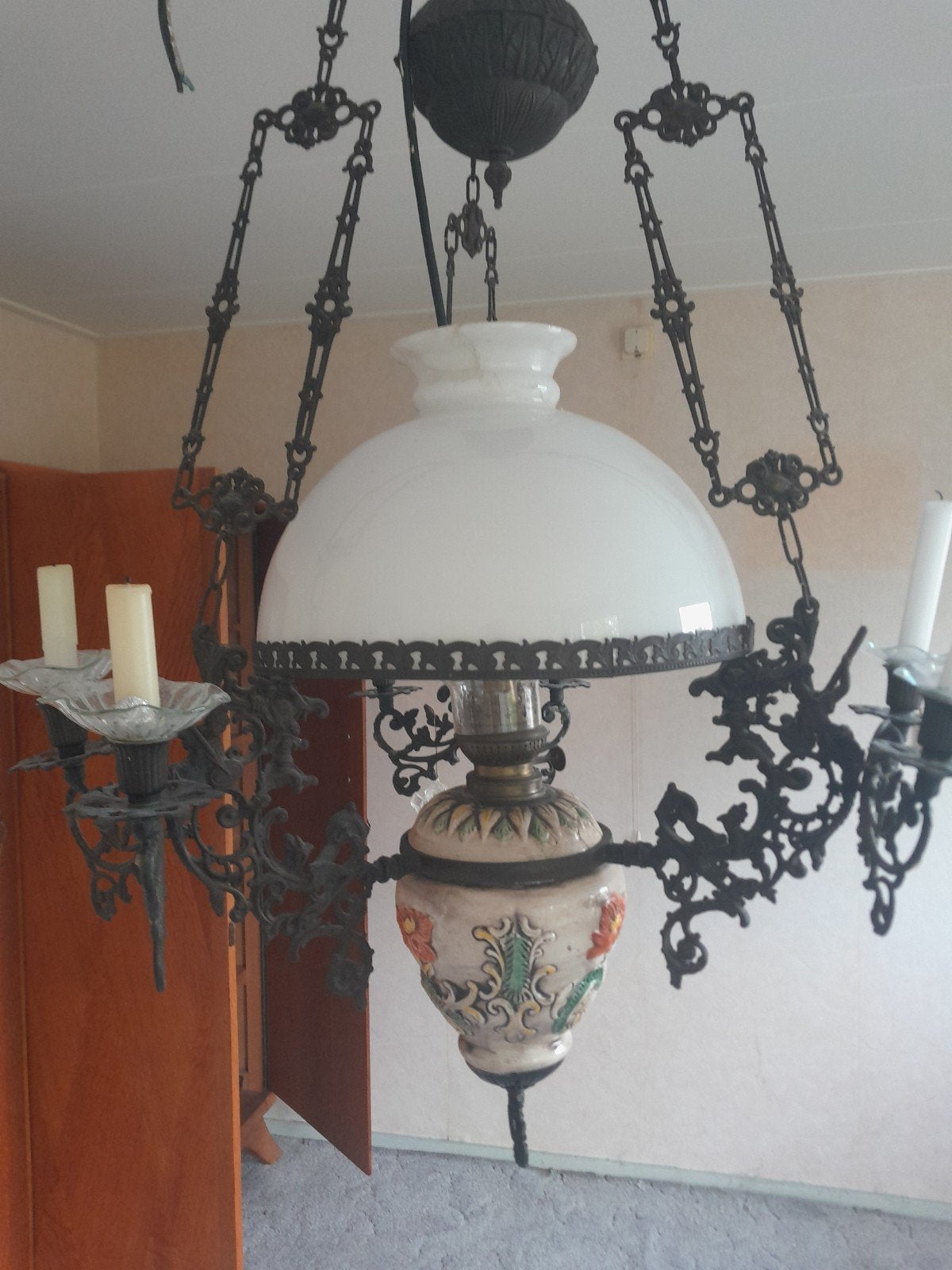 Antieke olielamp kroonluchter met keramiek en smeedijzer, Ophalen of Verzenden