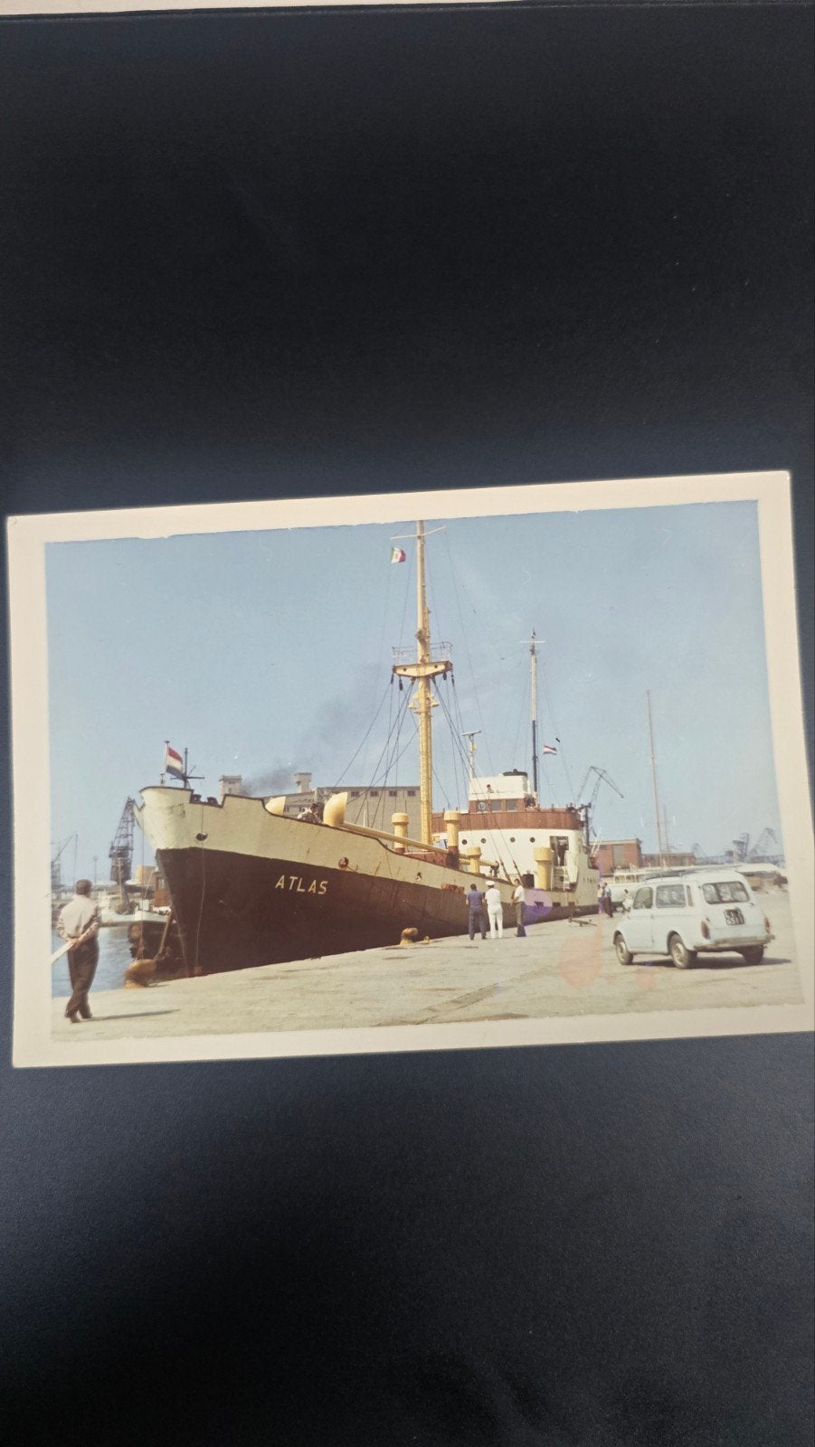 kleurenfoto van vrachtschip 'Atlas', Ophalen of Verzenden