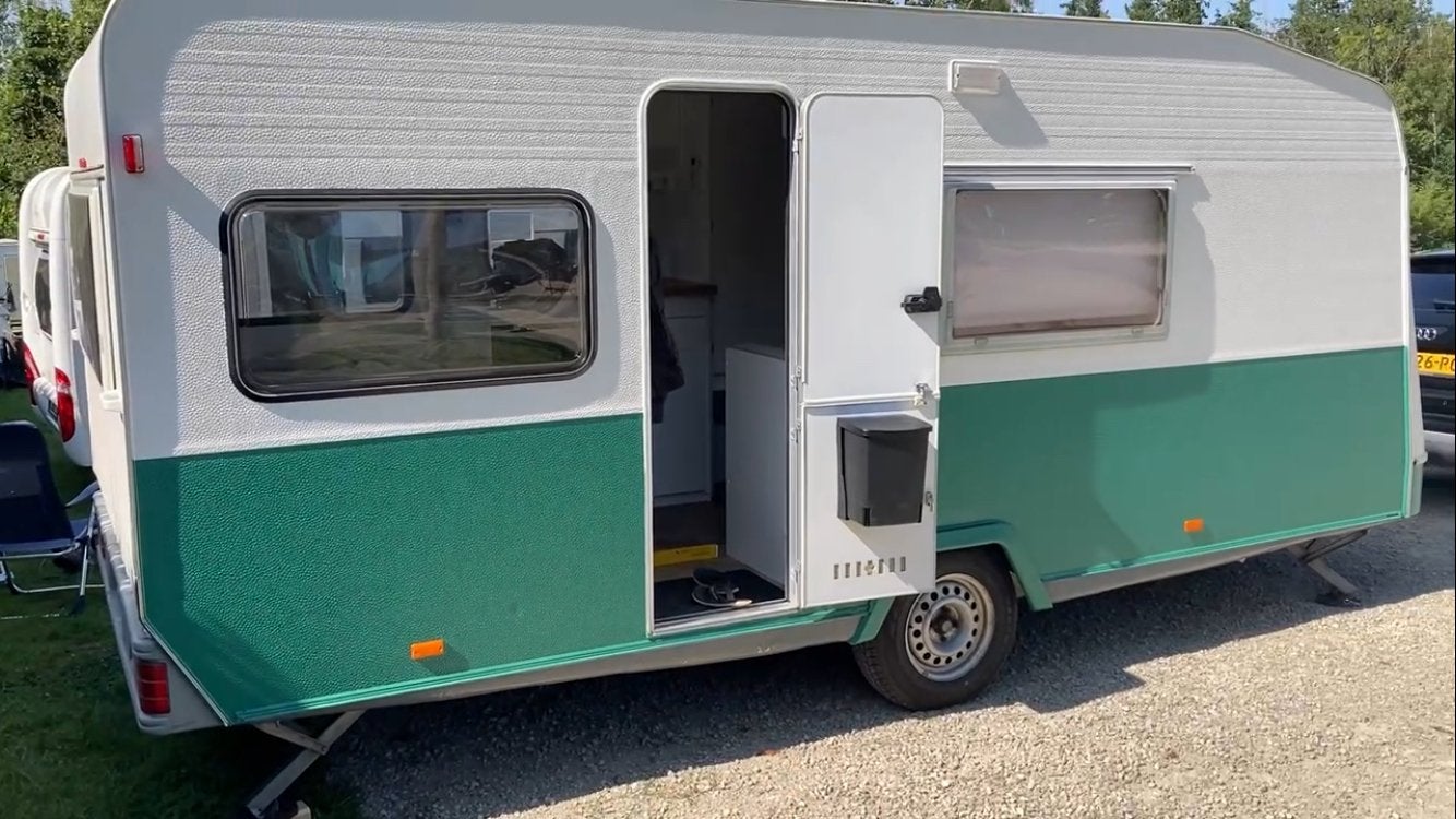 Opgeknapte Knaus Sudwind 490TK (5-persoons), Caravans en Kamperen, Caravans, Particulier, tot en met 5, 1000 - 1250 kg, Kleine zit
