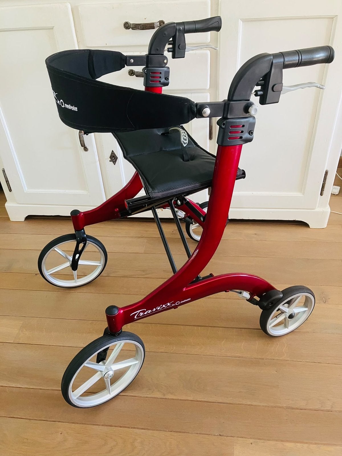 Rollator Travixx Deluxe – maat M – zo goed als nieuw, Diversen, Ophalen of Verzenden