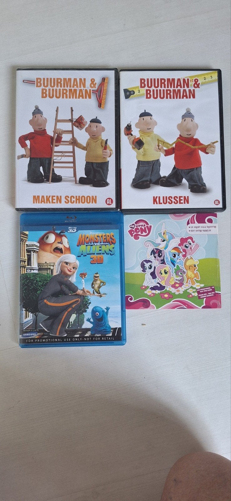 4 dvd's:2 buurman&buurman/monsters aliens/my little pony, Ophalen of Verzenden, Zo goed als nieuw