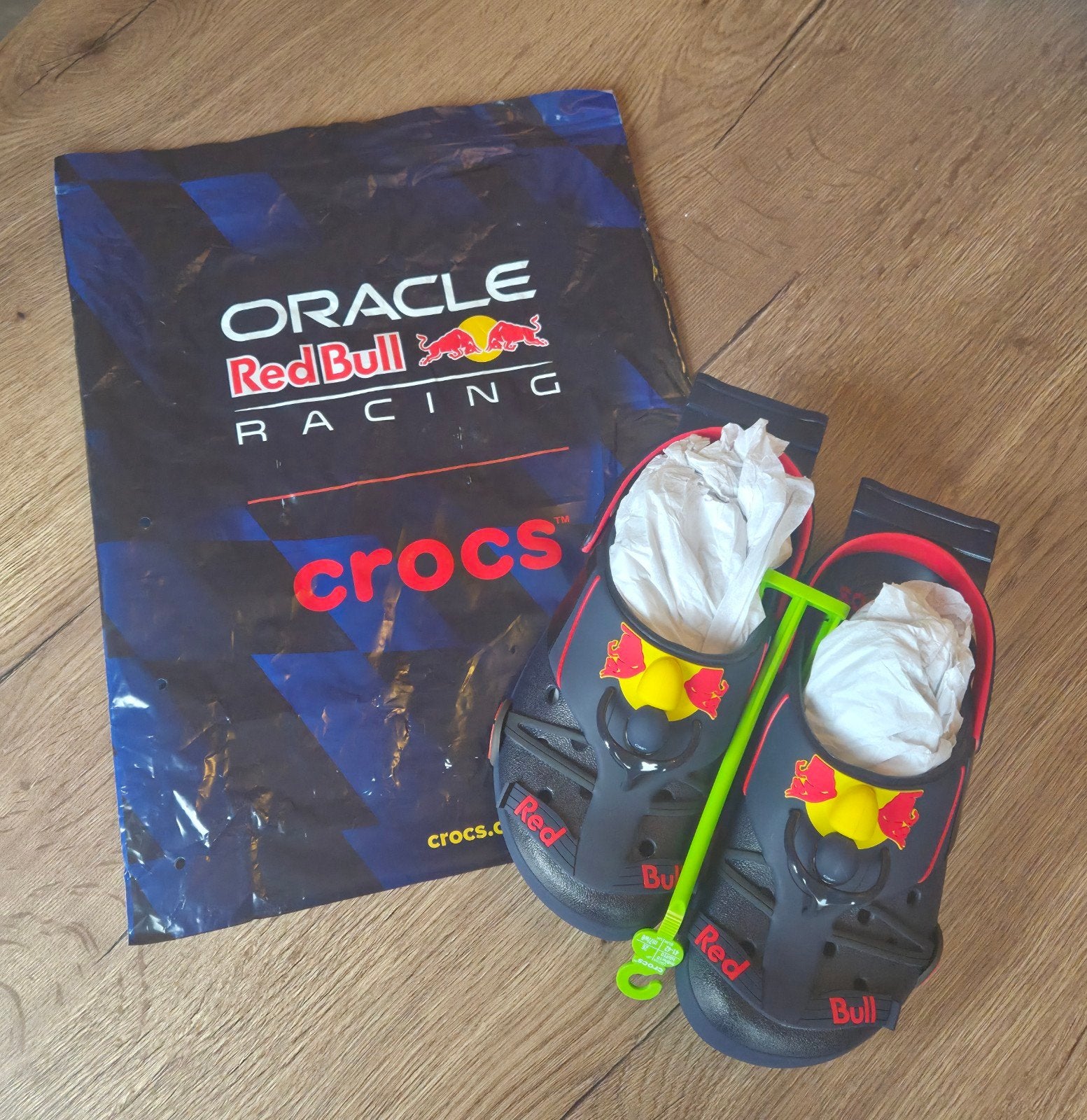 Crocs x Red Bull Racing Crocband Clog - nieuw, Kleding | Heren, Schoenen, Ophalen of Verzenden, Nieuw, Overige kleuren, Crocs