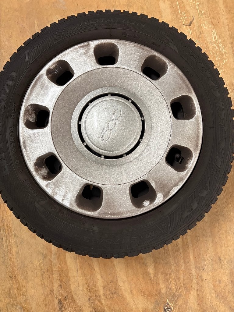 winterbanden met velg + wieldopppen Fiat 500, Auto-onderdelen, Banden en Velgen, Ophalen, 14 inch, Gebruikt, 175 mm