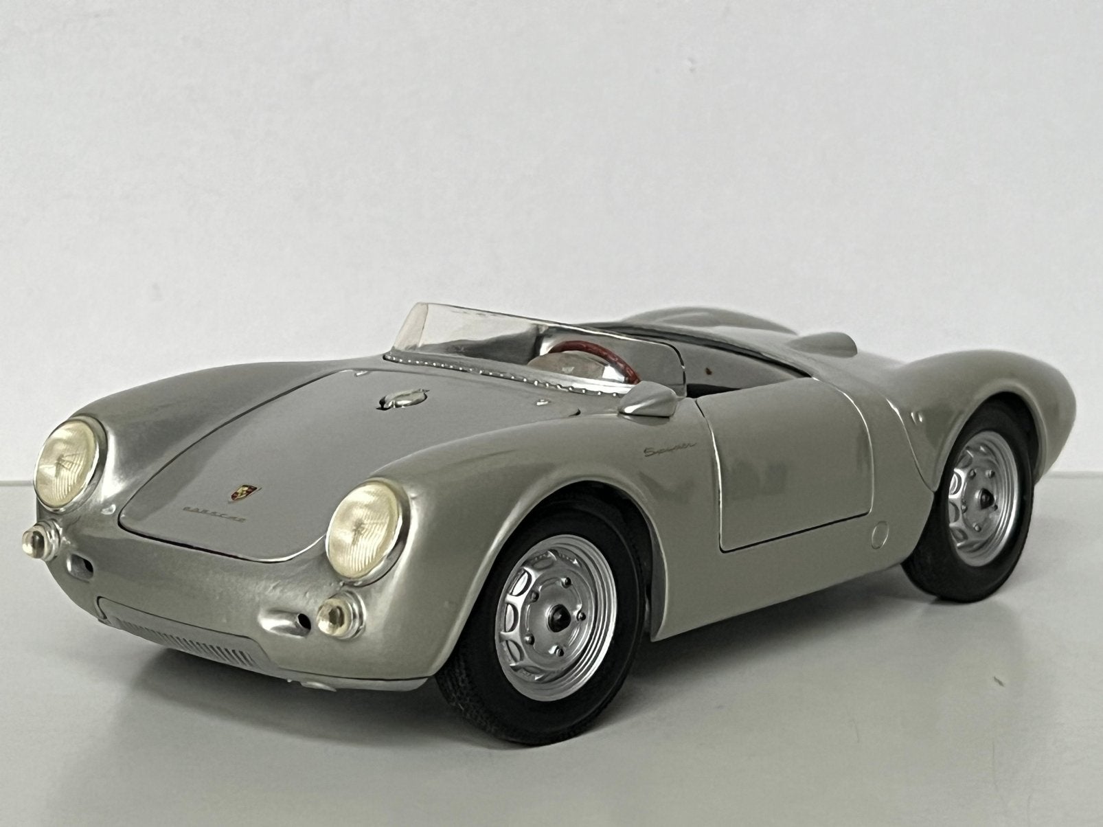 Porsche type 550 A Spyder 1:18, Hobby en Vrije tijd, Ophalen of Verzenden, Nieuw, Auto, Maisto