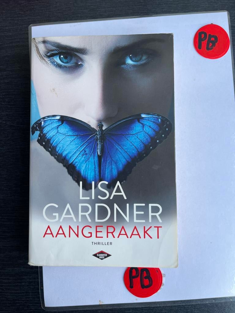 Lisa Gardner - Aangeraakt (Thriller), Ophalen of Verzenden, Zo goed als nieuw, Nederland