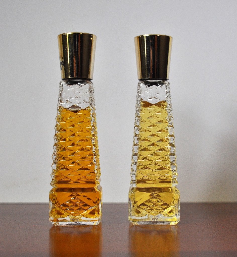 Avon Topaze en Avon Charisma  Eau de Cologne, Ophalen of Verzenden, Gebruikt, Overige typen, Gevuld