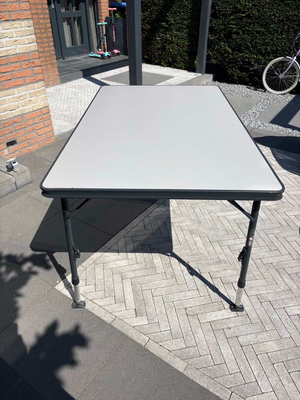 Crespo kampeertafel - in hoogte verstelbaar, Ophalen, Gebruikt