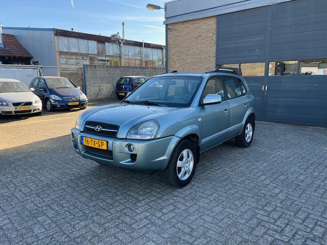 Hyundai Tucson 2.0i Active_Nette Auto, Auto's, Hyundai, Gebruikt, Zwart, 4 cilinders, Metallic lak