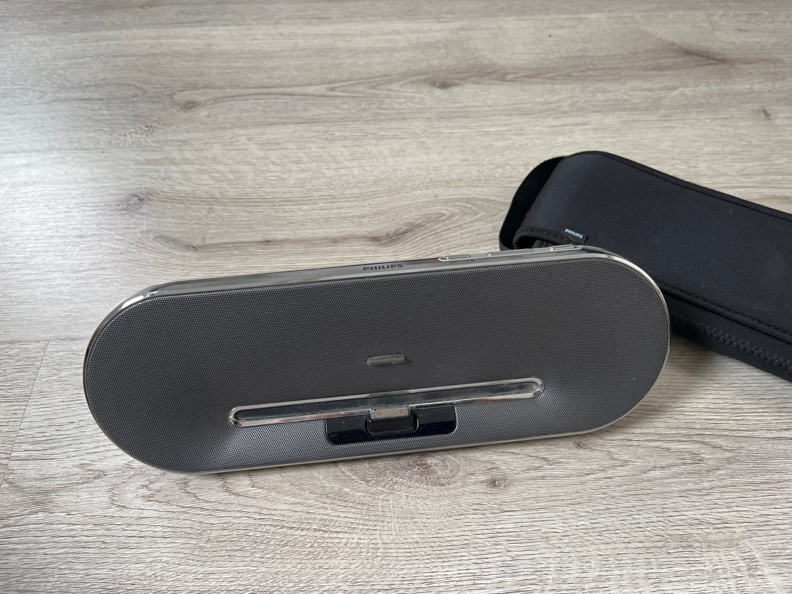 Philips Speaker Dockingstation voor eerdere Iphones of iPads, Philips, Gebruikt, Ophalen of Verzenden, Draagbare speaker