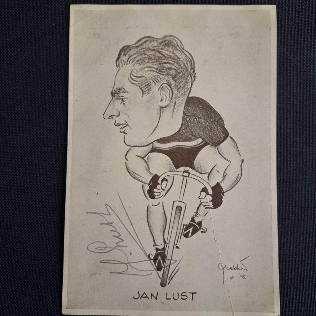 Karikatuur Jan Lust Wielrenner - Kunstenaar Goebels - 1945, Ophalen of Verzenden, 1940 tot 1960, Ongelopen, Sport en Spel