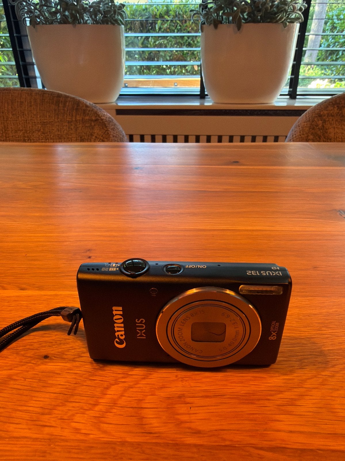Canon Ixus 132 Retro Compactcamera met complete set, Ophalen, Gebruikt, Canon, Oplader