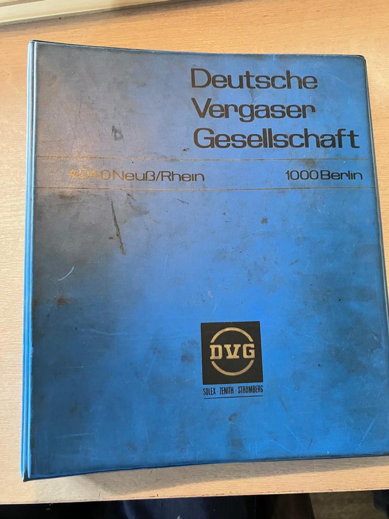 DVG Handboek Porsche, Alfa, Volvo, etc Carburateur gegevens, Ophalen of Verzenden, Gelezen