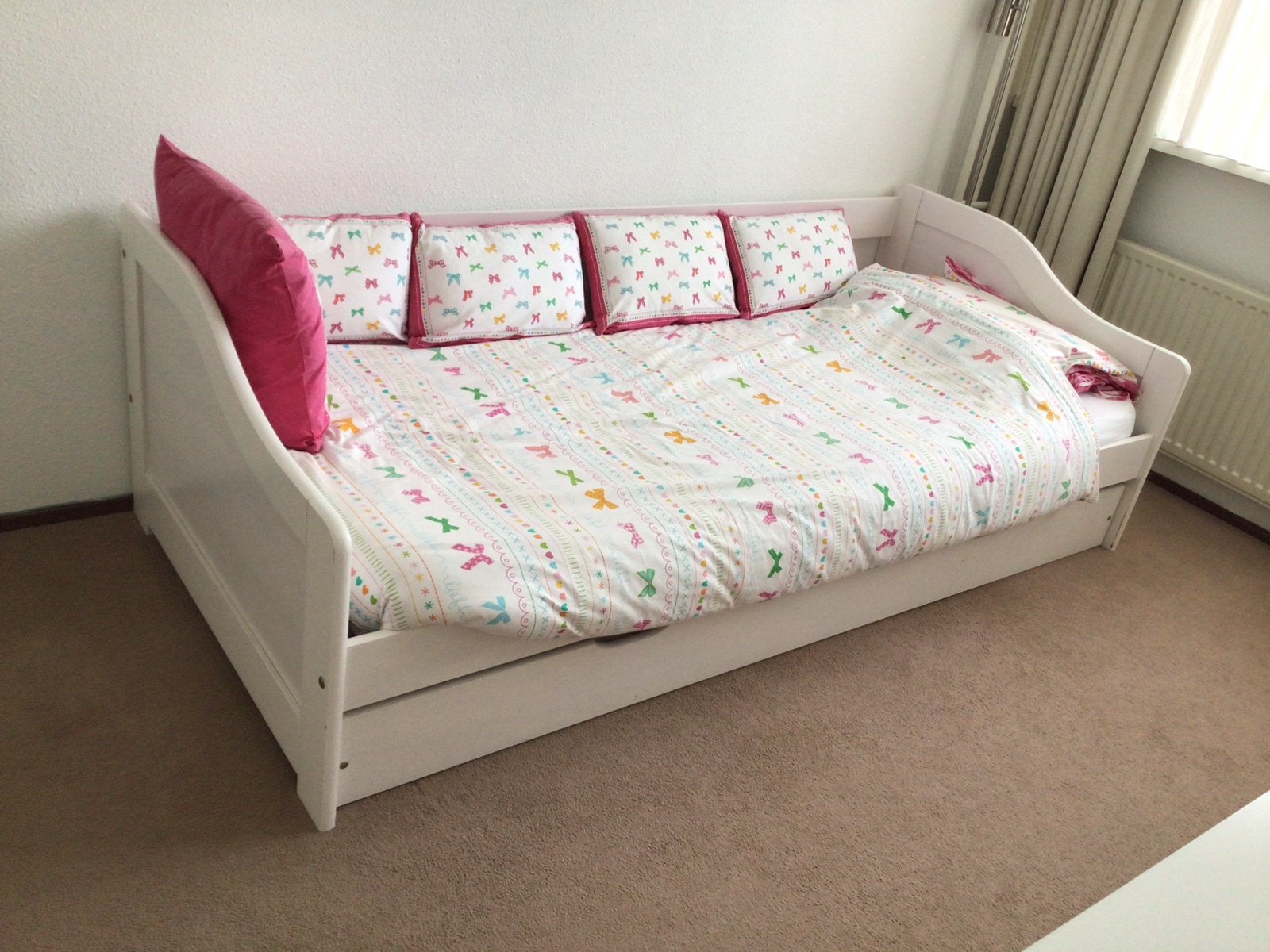 Wit eenpersoonsbed met uitschuifbaar logeerbed, Huis en Inrichting, Slaapkamer | Bedden, Ophalen, Gebruikt, 90 cm, Eenpersoons