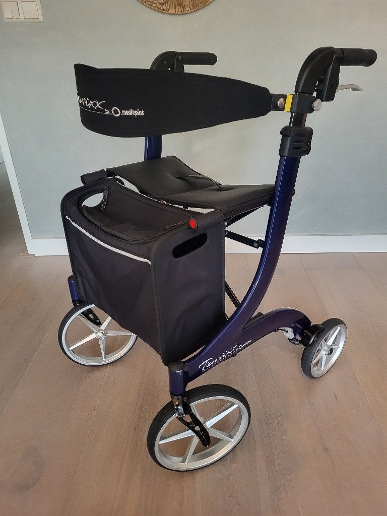 Travixx rollator deluxe by medipoint M, Ophalen, Opvouwbaar, Zo goed als nieuw