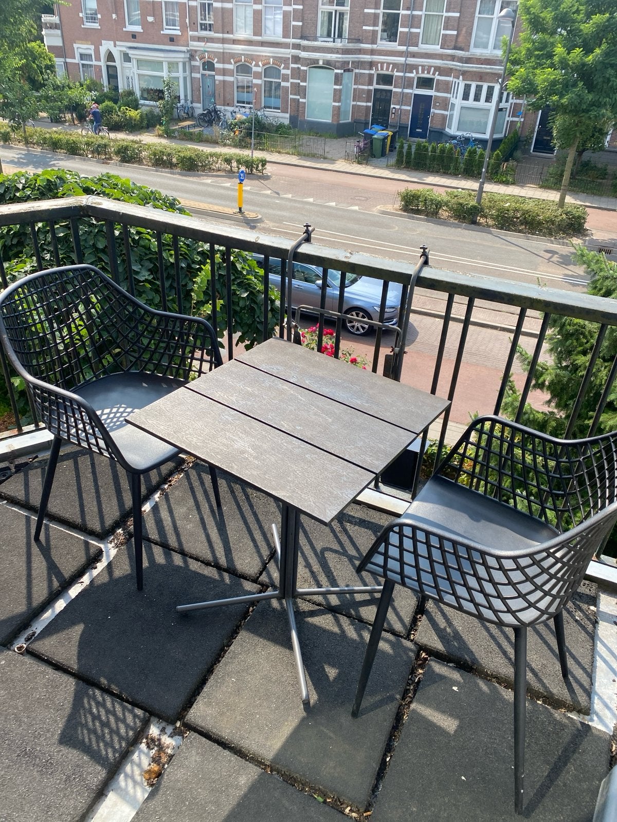 Stevige zwarte Tuinset - 2 stoelen en tafel, Tuin en Terras, Ophalen, Zo goed als nieuw, 2 zitplaatsen