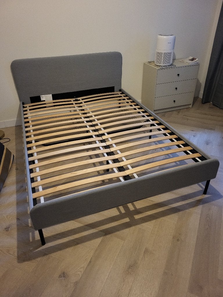 Tweepersoonsbed met matras inbegrepen, Ophalen, Gebruikt, Tweepersoons, 140 cm