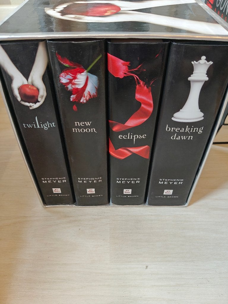 Twilight saga box 1st Edition 2008 Stephenie Meyer Boeken, Ophalen of Verzenden, Zo goed als nieuw, Stephenie Meyer