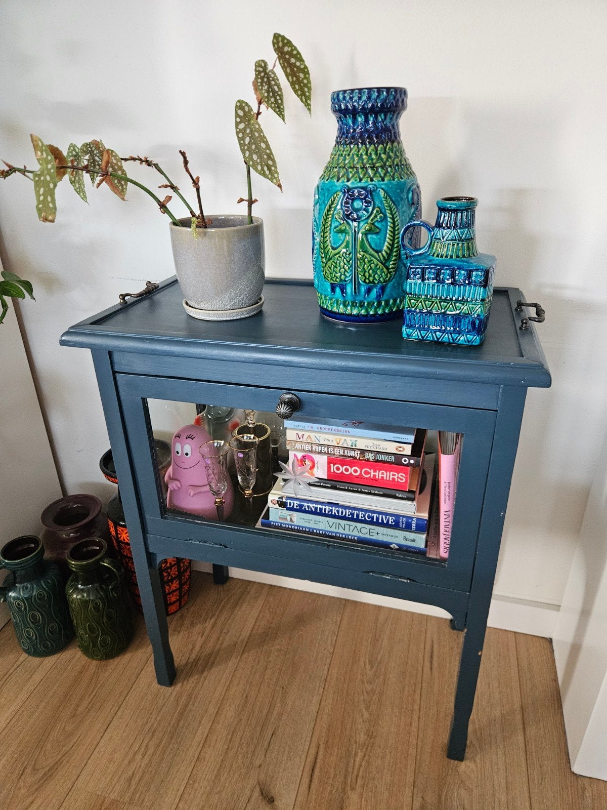 Vintage theekastje met afneembaar dienblad – petrolblauw, Huis en Inrichting, Kasten | Vitrinekasten, Ophalen, Gebruikt, 50 tot 100 cm