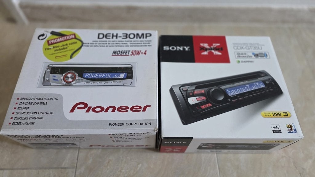 Autoradio Pioneer + Sony in heel goede staat, Auto diversen, Autoradio's, Ophalen, Zo goed als nieuw