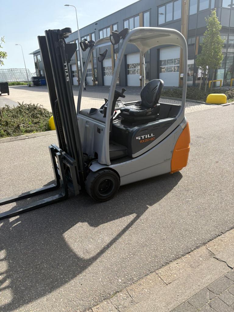 Still RX 20-20 truplo mast 1 jaar garantie, Zakelijke goederen, Machines en Bouw | Heftrucks en Intern transport, 1000 tot 2000 kg