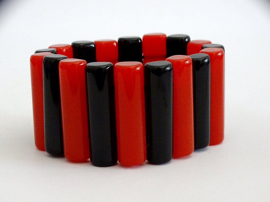 Mooie Rood en Zwart Bakeliet / Catalin Staaf Armband, Verzenden, Overige materialen, Armband