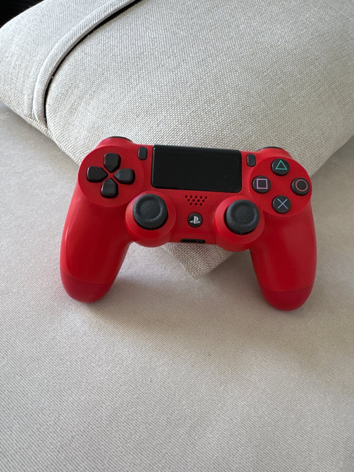 Rode Sony DualShock 4 Controller voor PlayStation 4, Gebruikt, Ophalen of Verzenden, Controller, PlayStation 4