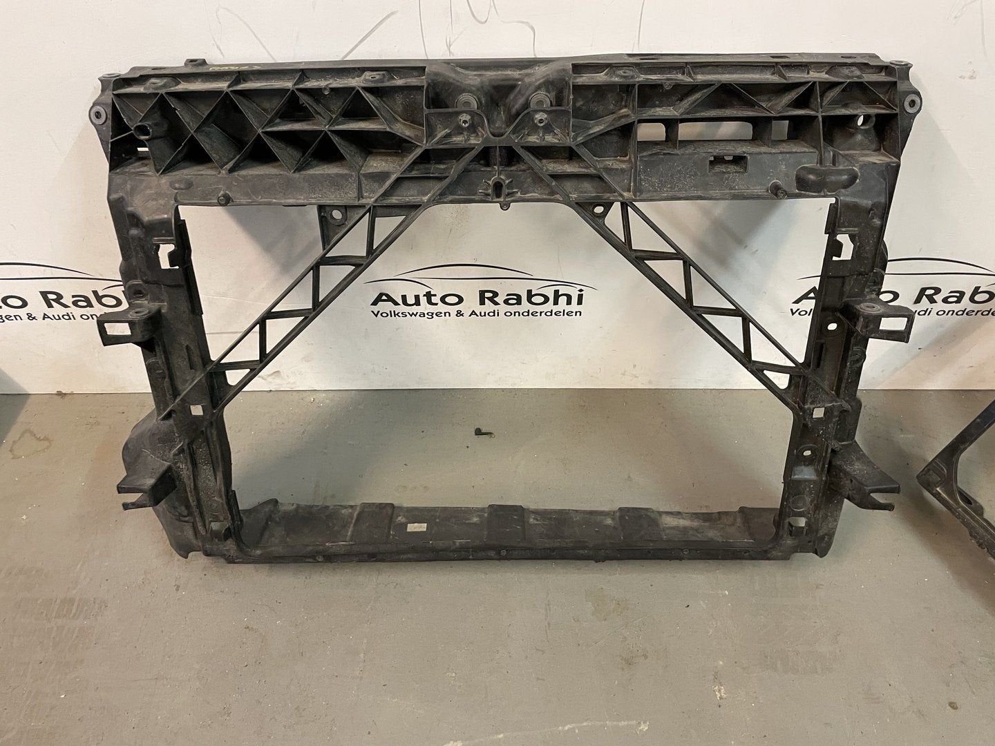 Skoda superB voorfront 3V0805588, Gebruikt, -, -, Ophalen of Verzenden