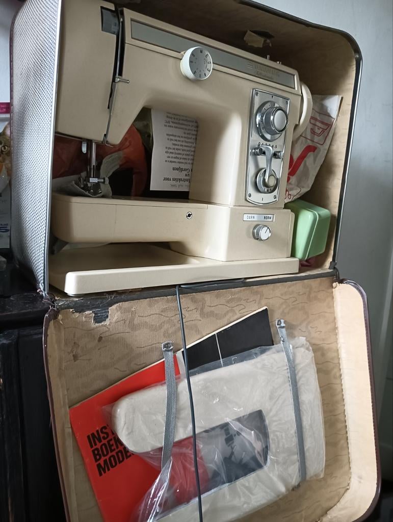 Sterke vendomatic Naaimachine met Koffer en Handleiding, Ophalen, Gebruikt, Naaimachine, Singer
