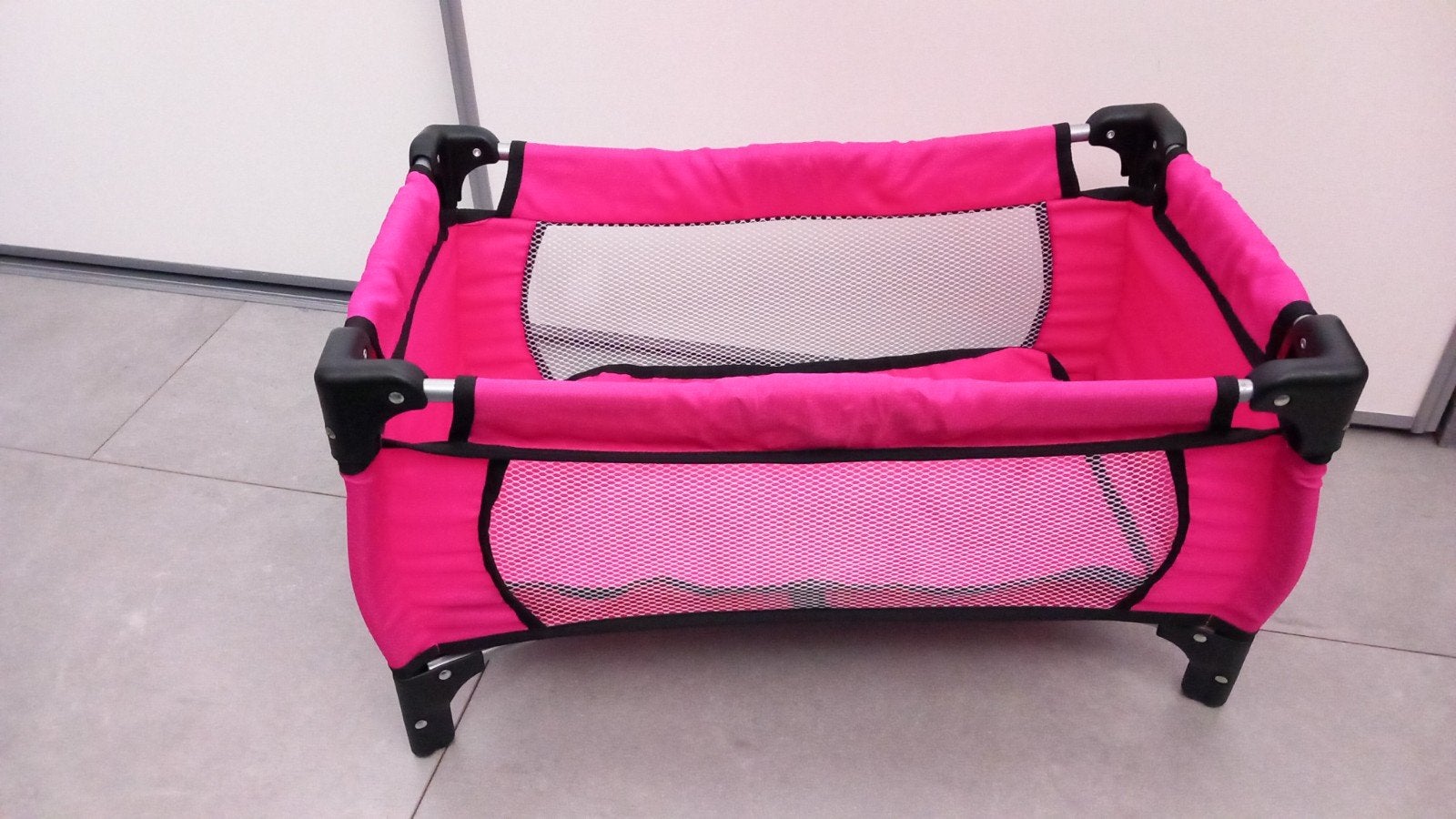 Bandits and angels poppen campingbed bed opklapbaar, Kinderen en Baby's, Speelgoed | Poppen, Ophalen of Verzenden, Babypop