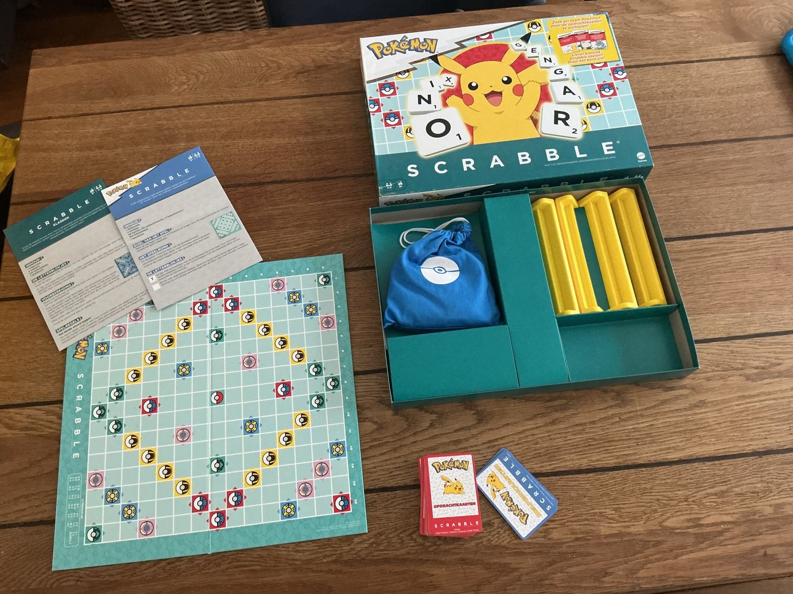 Pokémon Scrabble Bordspel spel, Een of twee spelers, Ophalen of Verzenden, Zo goed als nieuw