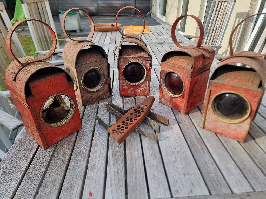 5 Oude seinlampen, Ophalen